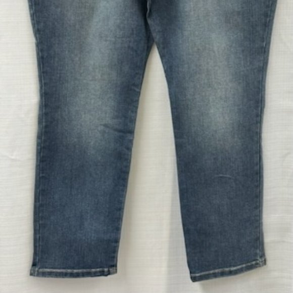 Gloria Vanderbilt Texas with Whiskers -16 Short-NWT - Picture 3 of 8